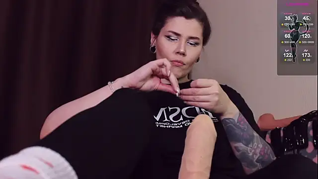 Snapshot of Luna_Blake chatting on 02-06-25, 07:18 Luna Blake online show from 02-06-25, 07:18