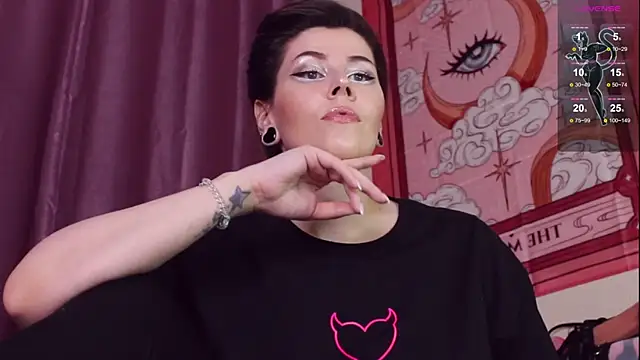 Snapshot of Luna_Blake chatting on 02-15-25, 07:39 Luna Blake online show from 02-15-25, 07:39