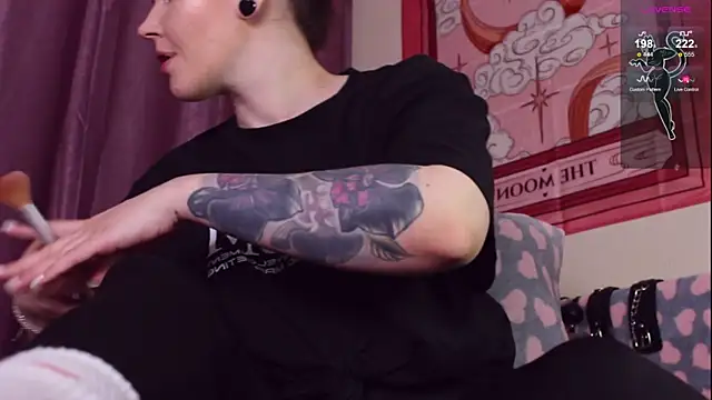 Snapshot of Luna_Blake chatting on 02-20-25, 04:25 Luna Blake online show from 02-20-25, 04:25