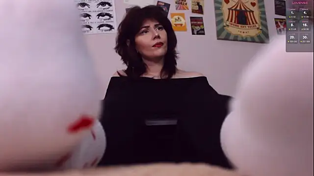 Snapshot of Luna_Blake chatting on 02-19-26, 10:33 Luna Blake online show from 02-19-26, 10:33