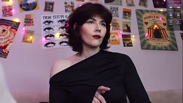 Snapshot of Luna_Blake chatting on 03-22-26, 12:19 Luna Blake online show from 03-22-26, 12:19