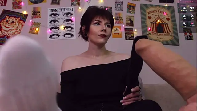 Luna Blake online show from 05-03-26, 04:13