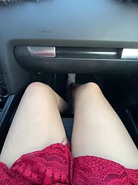 Snapshot of Bayan-Queen chatting on 03-11-25, 05:24 Bayan-Queen online show from 03-11-25, 05:24