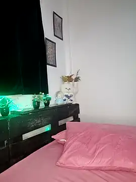 Snapshot of Bayan-Queen chatting on 03-13-25, 11:38 Bayan-Queen online show from 03-13-25, 11:38