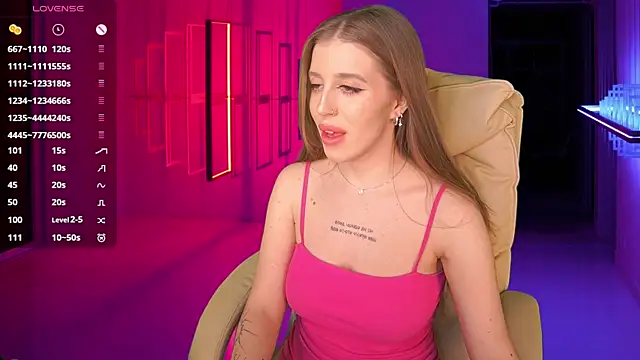 PenellopaRaw online show from 01-17-25, 08:44