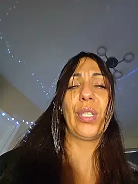 Snapshot of LeticiaWoods chatting on 07-28-26, 12:12 LeticiaWoods online show from 07-28-26, 12:12