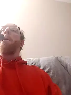 Snapshot of TaylorBlaze chatting on 12-30-24, 02:20 TaylorBlaze online show from 12-30-24, 02:20