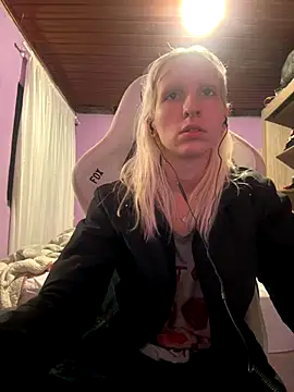 Snapshot of bunnydark00 chatting on 11-08-25, 02:34 bunnydark00 online show from 11-08-25, 02:34