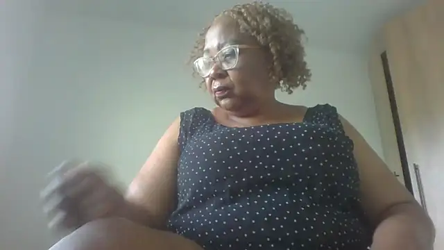 Snapshot of KinkyRicoSaisyours chatting on 09-13-25, 09:53 KinkyRicoSaisyours online show from 09-13-25, 09:53