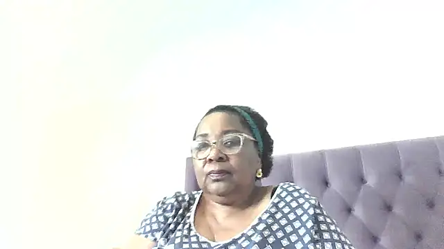 Snapshot of KinkyRicoSaisyours chatting on 10-18-25, 04:19 KinkyRicoSaisyours online show from 10-18-25, 04:19