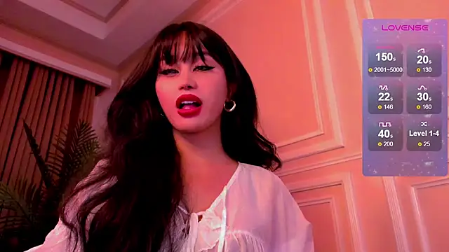 YOURCRISTINAS online show from 04-27-26, 10:13