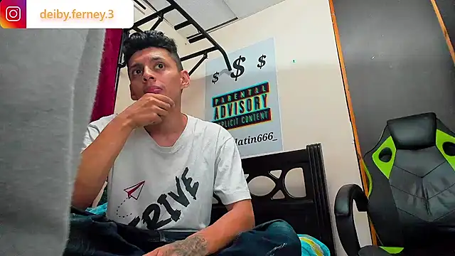 Snapshot of davidlatin66 chatting on 03-02-25, 04:07 davidlatin66 online show from 03-02-25, 04:07