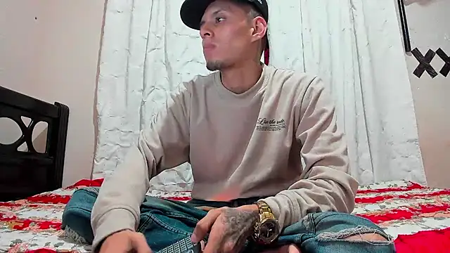 davidlatin66 online show from 12-23-25, 01:58