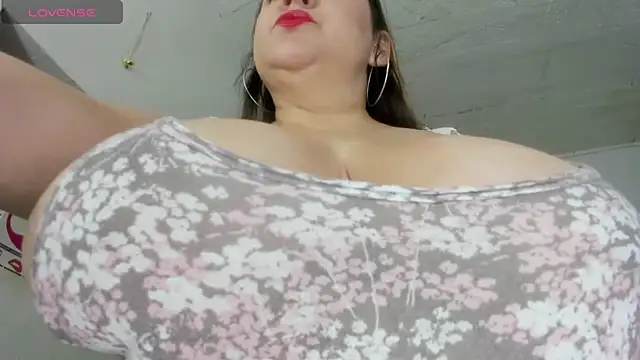 Snapshot of susy_bigboobs chatting on 04-16-26, 08:48 susy bigboobs online show from 04-16-26, 08:48