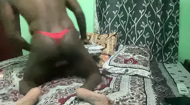 Indian-Drag-Queen online show from 01-20-25, 04:55