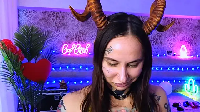 Snapshot of Cool_Freak_ chatting on 02-28-25, 09:47 Cool Freak online show from 02-28-25, 09:47