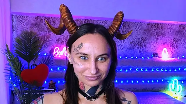 Snapshot of Cool_Freak_ chatting on 03-20-25, 08:42 Cool Freak online show from 03-20-25, 08:42