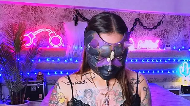 Snapshot of Cool_Freak_ chatting on 10-27-25, 10:30 Cool Freak online show from 10-27-25, 10:30