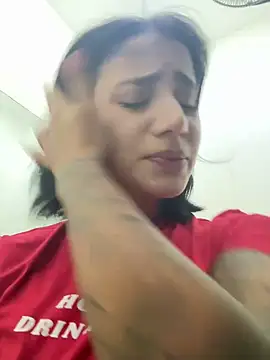 Snapshot of Ale_Lewis chatting on 02-09-25, 01:44 Ale Lewis online show from 02-09-25, 01:44