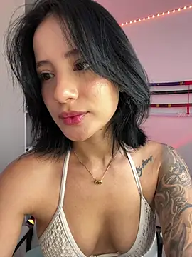 Snapshot of Ale_Lewis chatting on 03-02-25, 02:21 Ale Lewis online show from 03-02-25, 02:21