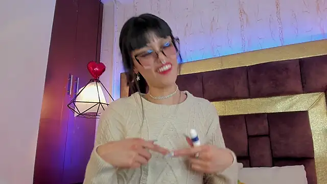  Jessy Moon  online show from 12-31-24, 07:40