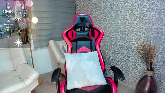 Snapshot of RenataReyes chatting on 02-23-25, 01:24 RenataReyes online show from 02-23-25, 01:24