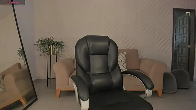 RenataReyes online show from 03-29-26, 05:35