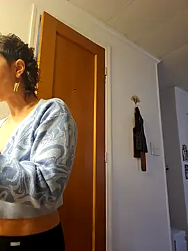 mossy kiss online show from 03-13-25, 02:23