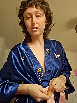 Snapshot of mossy_kiss chatting on 02-07-26, 03:38 mossy kiss online show from 02-07-26, 03:38