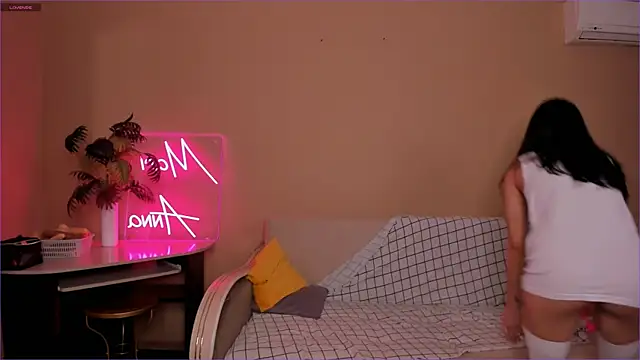 Mari   Anna online show from 03-21-25, 09:34