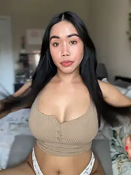 Snapshot of JazzieXo chatting on 12-10-24, 03:55 JazzieXo online show from 12-10-24, 03:55