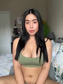 Snapshot of JazzieXo chatting on 12-12-24, 09:26 JazzieXo online show from 12-12-24, 09:26