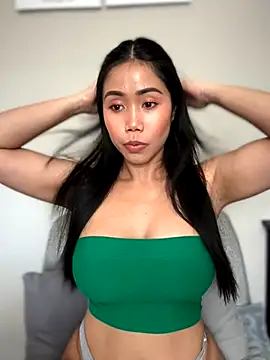 Snapshot of JazzieXo chatting on 10-02-25, 06:48 JazzieXo online show from 10-02-25, 06:48