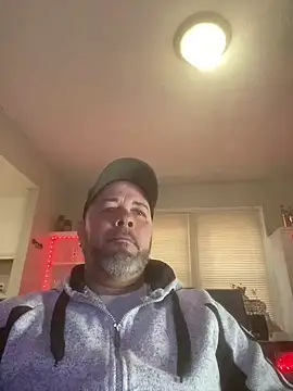 Cristian-Brayan online show from 02-13-25, 01:37