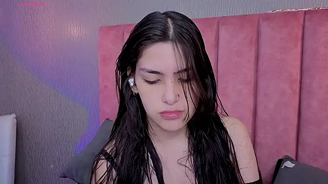 Alexa Thaylor  online show from 02-02-26, 03:44