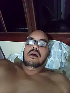 Snapshot of RobertoBuzios22 chatting on 09-26-25, 08:24 RobertoBuzios22 online show from 09-26-25, 08:24