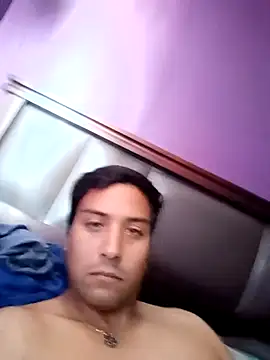 Snapshot of Go1047400 chatting on 12-15-25, 12:53 Go1047400 online show from 12-15-25, 12:53