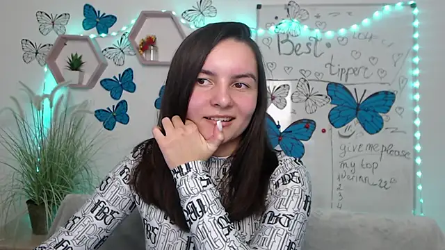 Snapshot of JasmineAsha chatting on 03-14-25, 04:30 JasmineAsha online show from 03-14-25, 04:30