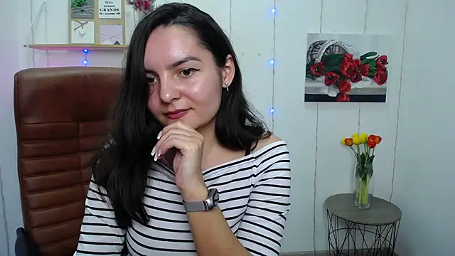 Snapshot of JasmineAsha chatting on 03-19-25, 10:00 JasmineAsha online show from 03-19-25, 10:00