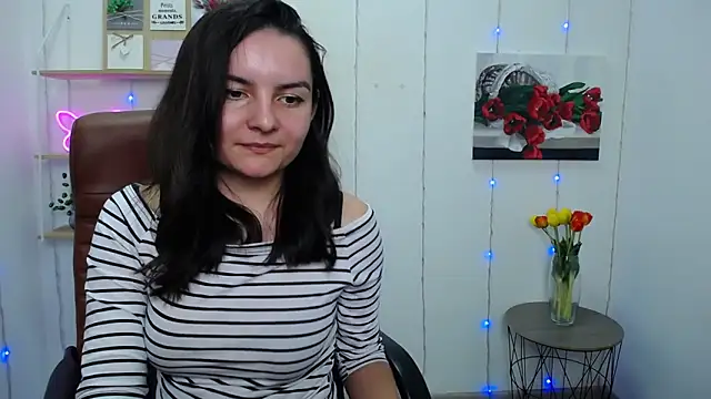 Snapshot of JasmineAsha chatting on 03-19-25, 04:34 JasmineAsha online show from 03-19-25, 04:34