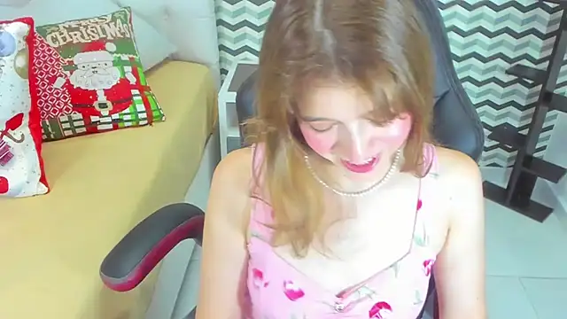 Snapshot of LILAFAVE chatting on 12-04-24, 12:14 LILAFAVE online show from 12-04-24, 12:14