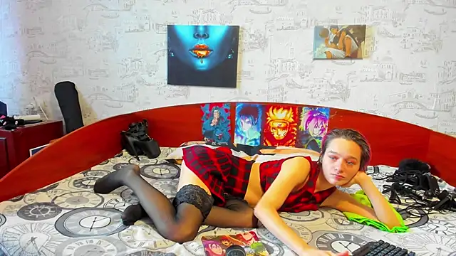 Snapshot of KagamiTayga chatting on 02-06-25, 08:29 KagamiTayga online show from 02-06-25, 08:29