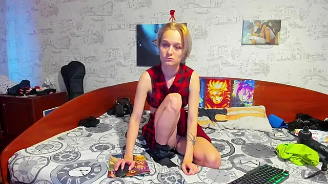 Snapshot of KagamiTayga chatting on 03-16-25, 11:38 KagamiTayga online show from 03-16-25, 11:38