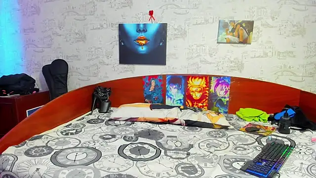 Snapshot of KagamiTayga chatting on 03-21-25, 08:17 KagamiTayga online show from 03-21-25, 08:17