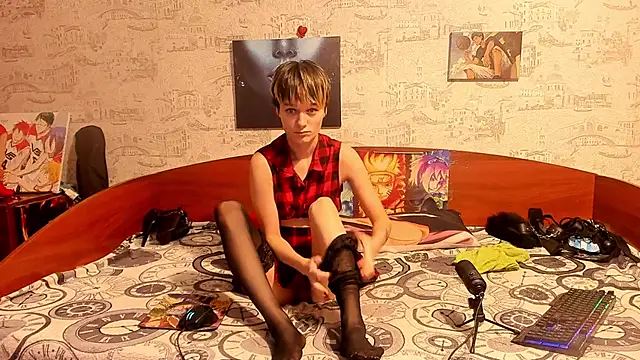 Snapshot of KagamiTayga chatting on 10-23-25, 02:33 KagamiTayga online show from 10-23-25, 02:33