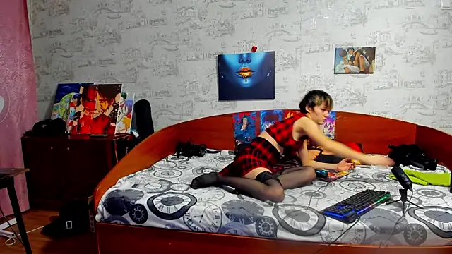 Snapshot of KagamiTayga chatting on 11-09-25, 02:32 KagamiTayga online show from 11-09-25, 02:32