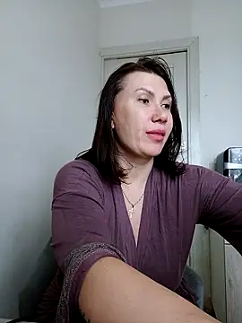 Snapshot of ROXOLANAA_SEXY chatting on 04-27-26, 01:53 ROXOLANAA SEXY online show from 04-27-26, 01:53