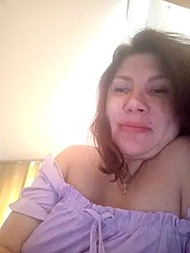 Snapshot of ROXOLANAA_SEXY chatting on 04-29-26, 08:29 ROXOLANAA SEXY online show from 04-29-26, 08:29