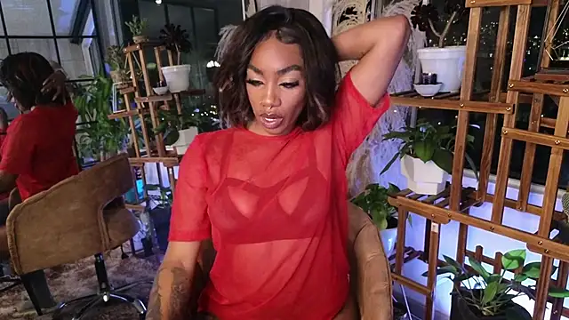 Snapshot of emely_brandon chatting on 12-07-24, 02:53 emely brandon online show from 12-07-24, 02:53