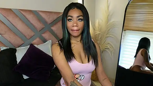 Snapshot of emely_brandon chatting on 03-11-25, 06:52 emely brandon online show from 03-11-25, 06:52